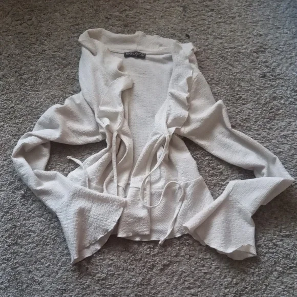 Beige Ruffle Crop Top - Picture 2 of 4